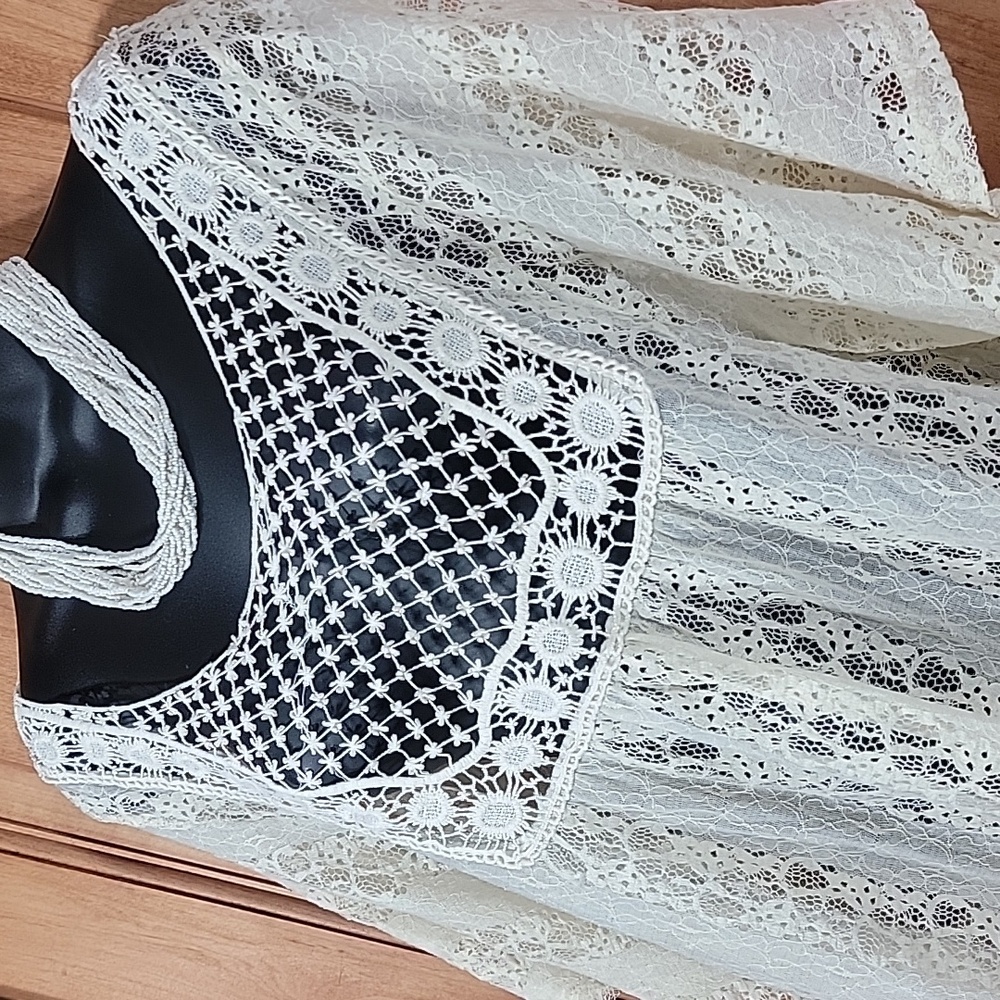 Vivid CoLace Batwing Blouse